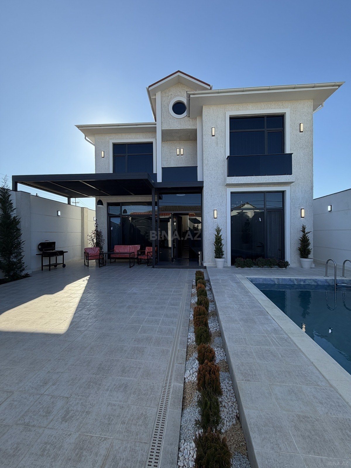 5 otaqlı həyət evi/bağ evi — 240 m² — Şüvəlan q. - şəkil 1